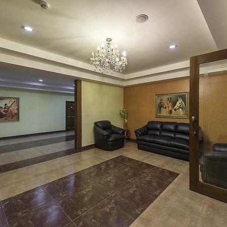 Hotel Treebo Crystal Castle Bangalore Exterior foto